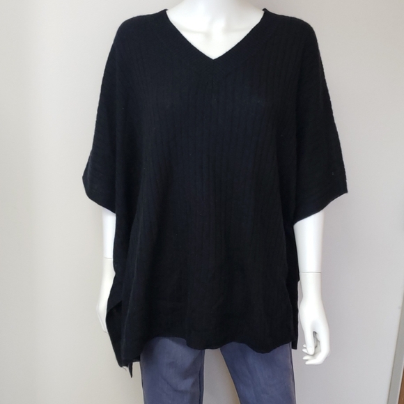 *SOLD*NWOT Halogen Cashmere Poncho Sweather - Picture 2 of 7